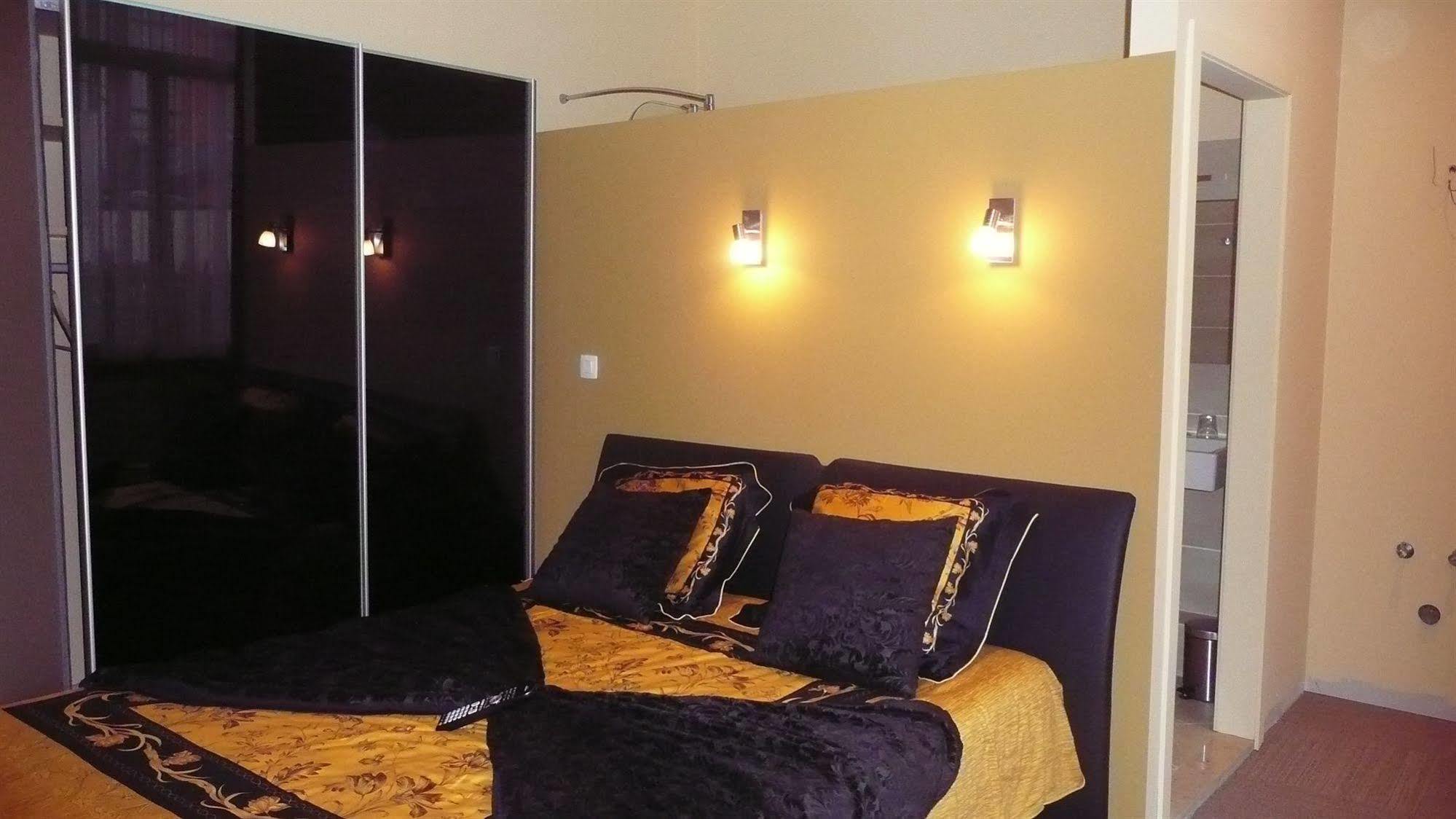 P6 Antwerp Hotel Luaran gambar